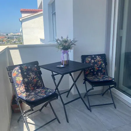 Florinda Apartment Split